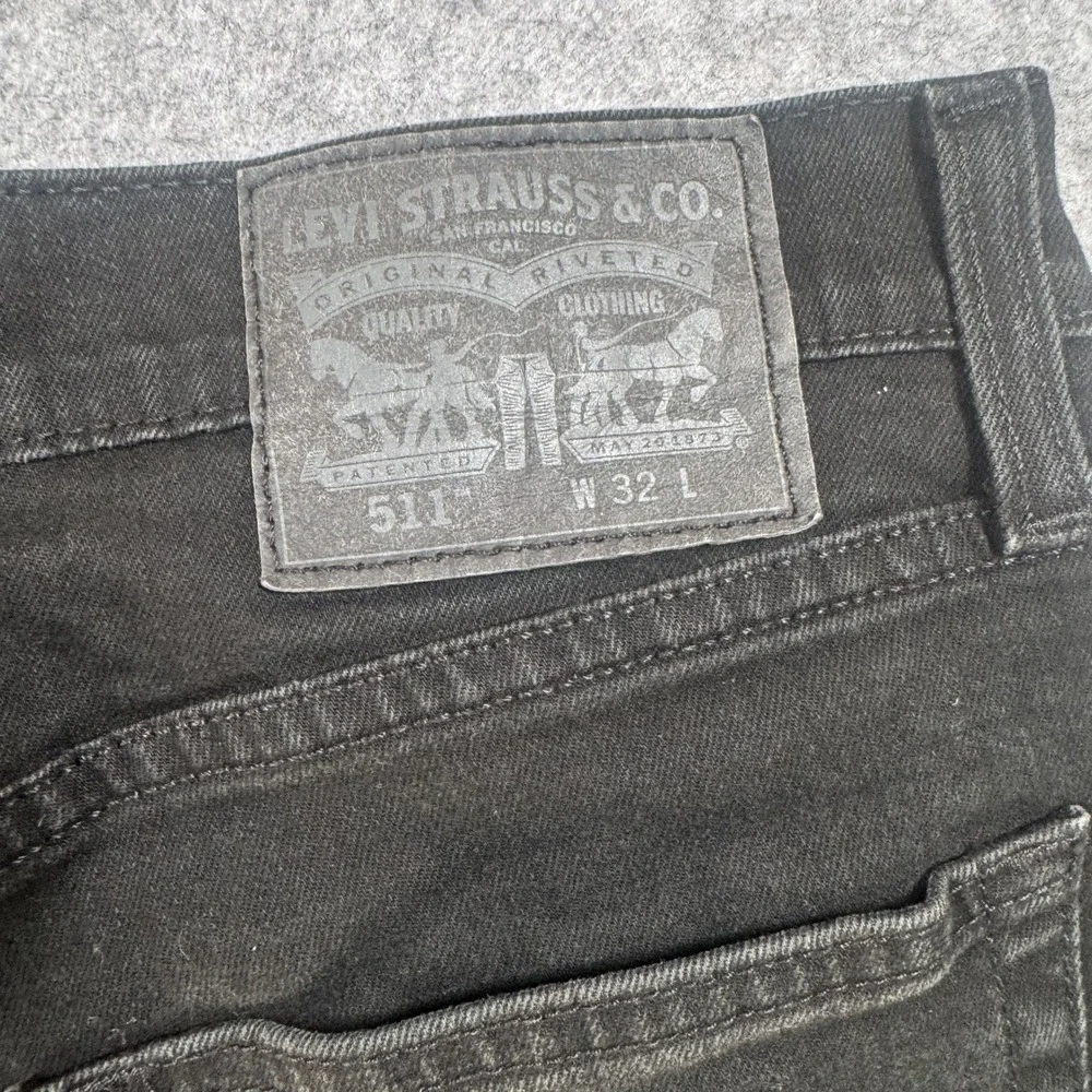 Levi's 511 Slim Denim Shorts W32 Black Frayed Raw Hem Distressed